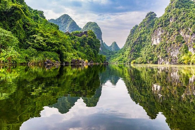 Bai Dinh - Trang An - Full day trip (private tour) - The Hanoi to Ninh Binh drive: what you should expect