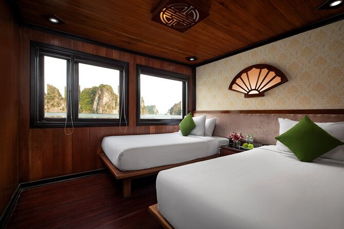 Bai Tu Long bay Deluxe cruise 2D1N: fishing villages, meals, cave, kayaking - Meals that are included, and what that means for your day
