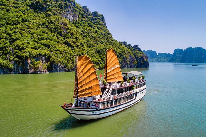 Bai Tu Long boutique & budget cruise 2D: Kayaking, swimming at pristine palaces - Kayaking and swimming: how to enjoy it without stress