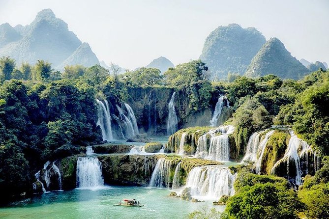 Ban Gioc Waterfall 3 Days 2 Nights From Hanoi - Day 3: Dawn at 6:00, pate bread or noodles, then paddle SUP