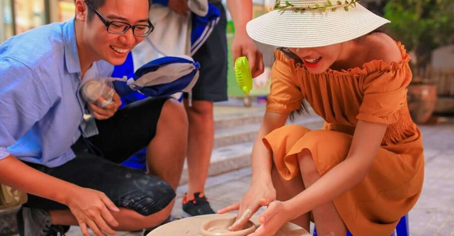 Bat Trang Pottery ancient village by Motorbike - Key points to know before you go