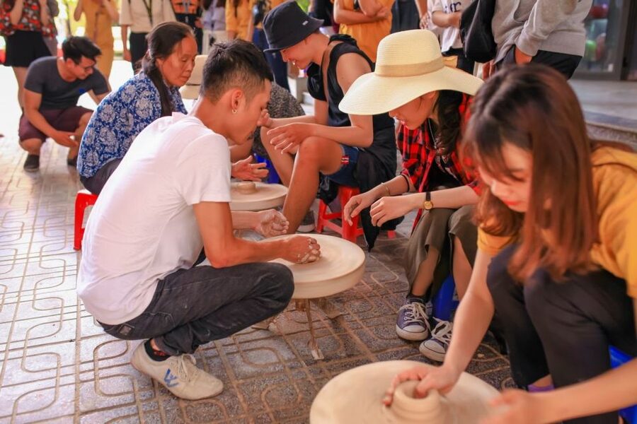 Bat Trang Pottery ancient village by Motorbike - Tips to get the most out of your Bat Trang day
