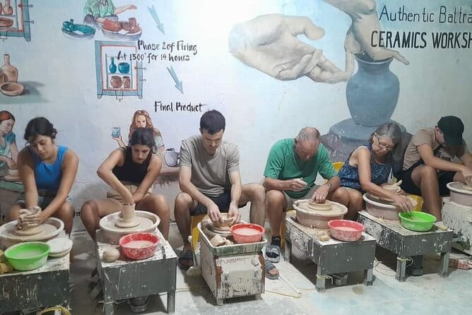 Beginner Painting & Drawing Class in Hanoi – Art Tutor Hanoi - The instructor advantage: guidance that helps you actually improve