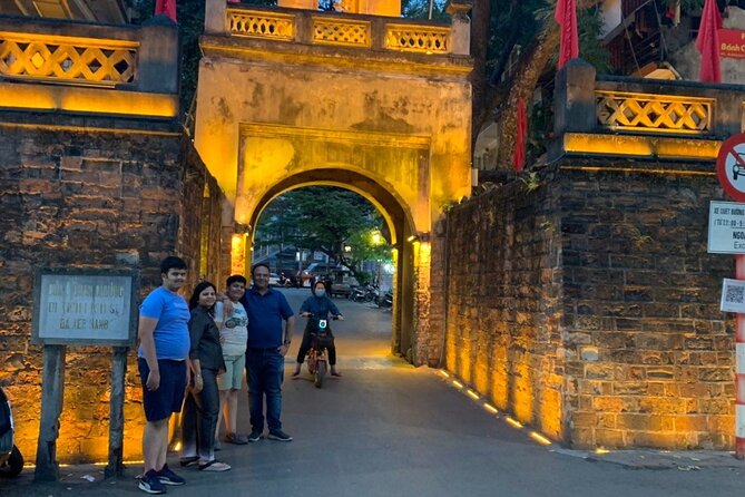 Best Hanoi Food Tour 7 Different Food Tasting Visit Train Street - Stop 3: Train Street Hanoi, Photos, and a Drink by the Tracks