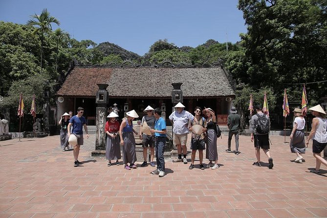 Best Service - Hoa Lu -Trang An - Mua Cave Limousine - All Inclusive - Lunch, water, and the small touches that keep the day calm
