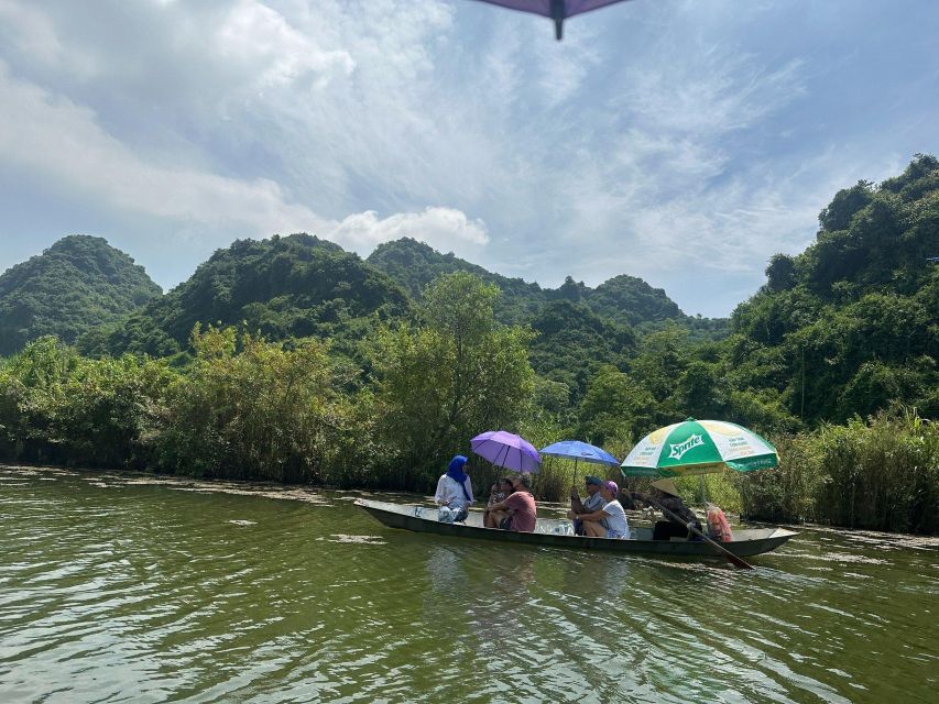 Best trip Perfume Pagoda Full Day - The Yen River sampan ride: your first taste of the site