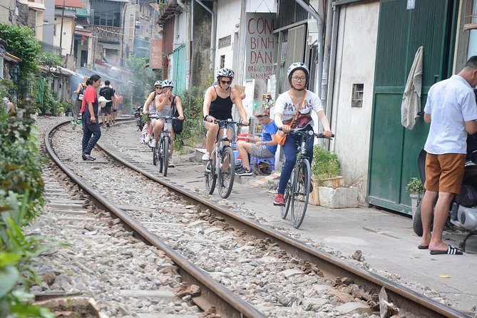 Bicycle Tours Hanoi: Half Day Hanoi City Bicycle Tours - Huu Tiep Lake and the Downed B-52: history at street level