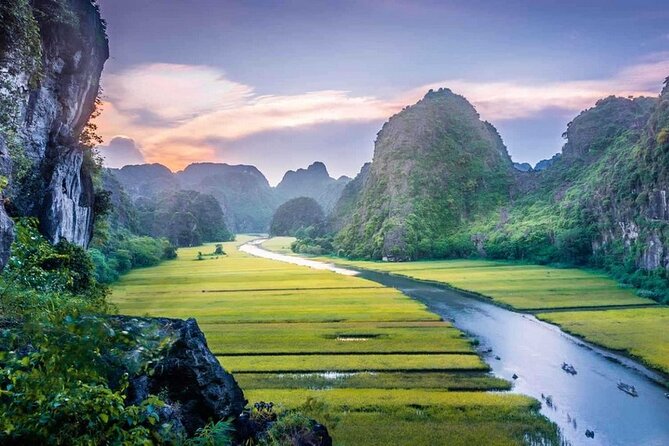 Boat and Bike Riding with Mua Cave in Ninh Binh Full Day Tour - Tam Coc by bamboo boat: the 1.5-hour cave scenery focus