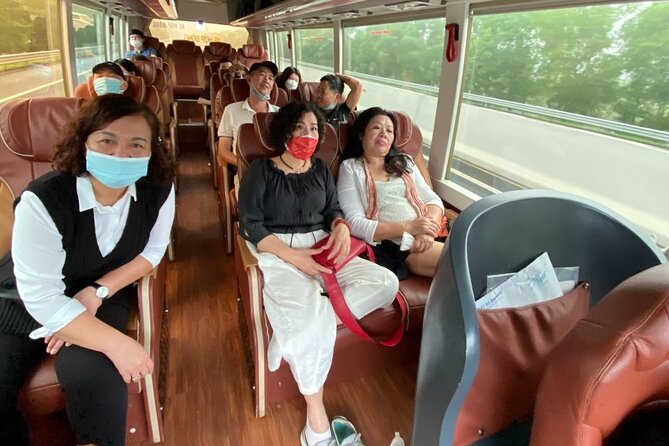 Bus Hanoi to Cat Ba Island with Cat Ba Express - Comfort and group size: what that means for you