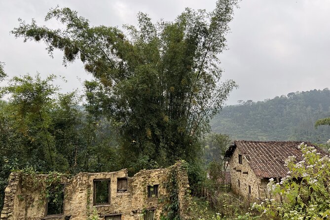 Cao Bang Easy Trekking Tours 2Days/1Night Ban Gioc Waterfall ET1 - Homestay night in Khuoi Ki Stone’s Village: where the trip slows down