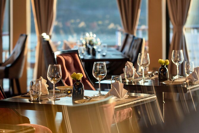 Capella Cruise 3-day Explore Halong Bay and Lan Ha Bay from Hanoi - Crew and guide impact: service that makes the schedule feel easy