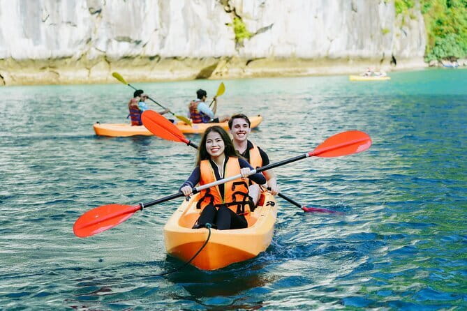 Cat Ba Tour 2 Days 1 Night, Enjoy A Full Day On Lan Ha Bay - Cat Ba Town on Day 1: Check-In, Lunch, and Free Time