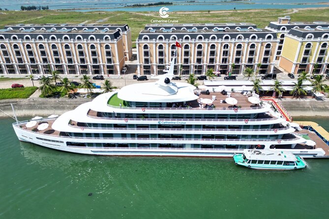 Catherine Cruise Halong Bay 2 Days/1 Night on 6 Star Cruise - Day 1 in Halong Bay: cruise time plus the big-ticket moments