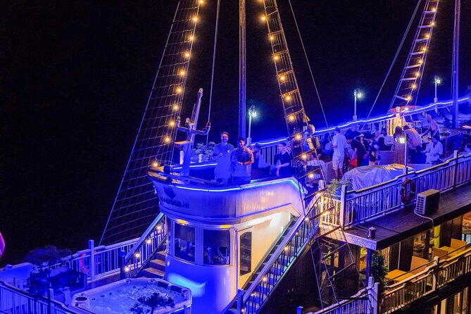 Conquest Cruise 2day Explore Halong Bay from Hanoi - Tuan Chau Island check-in, welcome drink, and lunch setup
