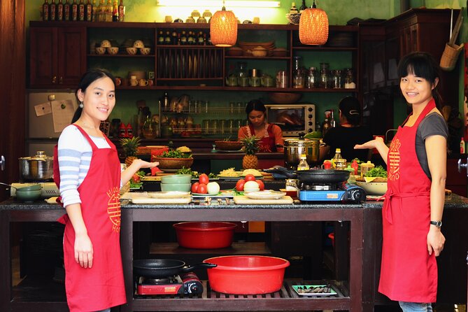 Cooking class with market visit - Market Visit: Learning the Ingredients Game in Real Time
