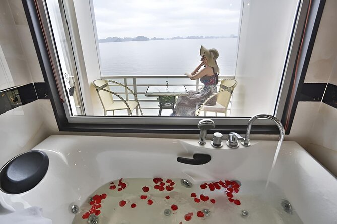 Crown Legend Cruise Ha Long 2 Days 1 Night - Crown Legend Cruise in Halong Bay, the value of a well-paced 2 days