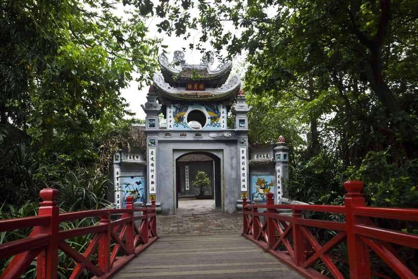 Cycling Through Hanoi: Old Quarter Pagodas & Red River Delta - Long Bien Bridge and the route out of Hanoi toward the Delta
