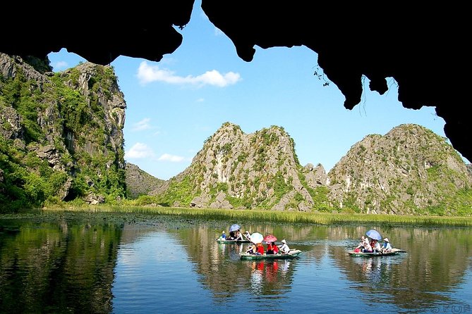 Daily Tour Trang An-Bai Dinh Group Tour - Climbing Up for the 100-Tonne Buddha and Panoramic Views
