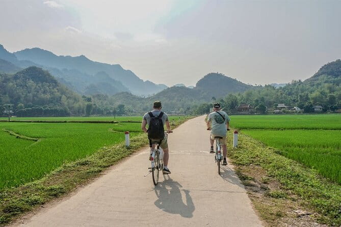 Deluxe Hanoi Tour, Ancient Villages, Pottery Class, Train Street - Train Street: phin coffee by the rails, and how to enjoy it safely