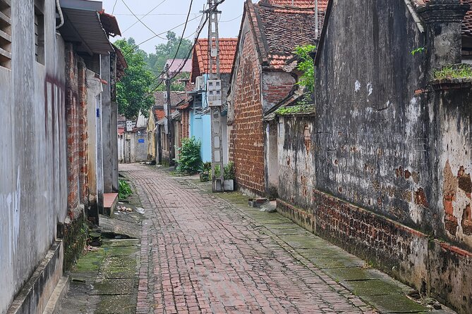 Duong Lam Village & Ba Vi National Park Jeep Tour From Hanoi - Duong Lam Ancient Village: old-tiled lanes and 2000-year heritage
