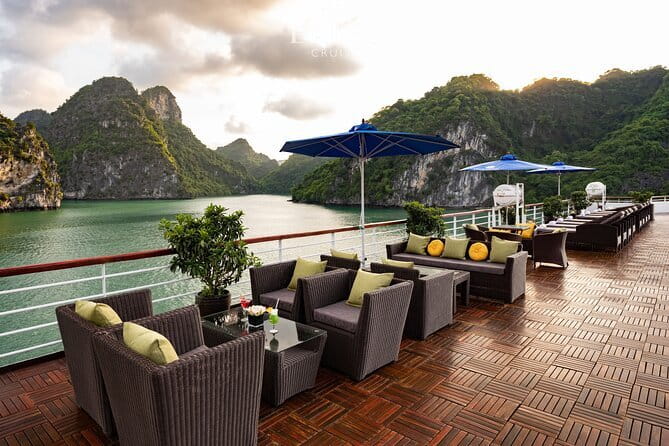 Erina Cruise 5-star cruise 2 day visit Lan Ha Bay private balcony - Lan Ha Bay from a 5-star cabin with a private balcony