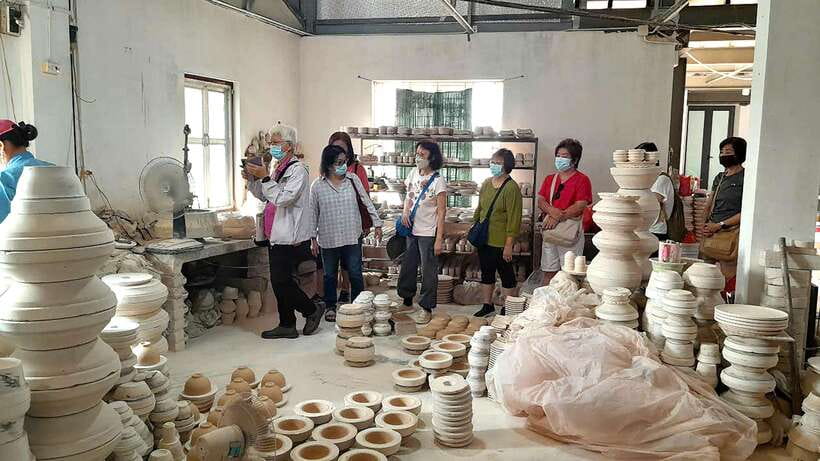 Explore Bat trang village & Ceramics factories / local guide - Bat Trang pottery, just 15km from Hanoi