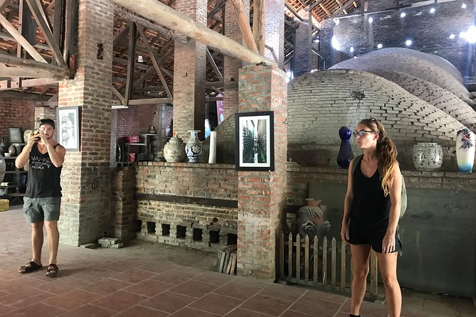 Explore Bat trang village & Ceramics factories with local guide - How to buy Bat Trang ceramics without wasting money