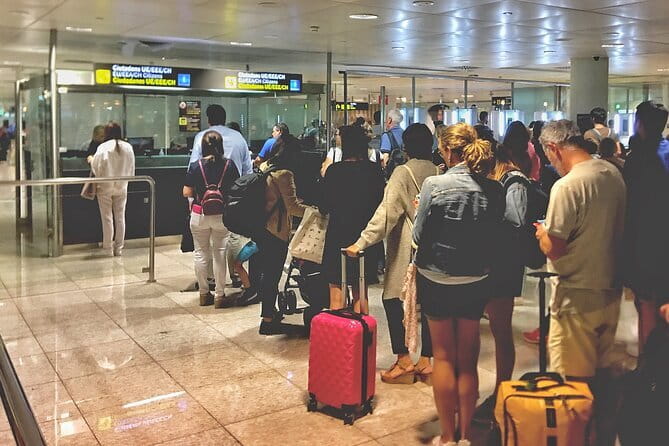 Fast Track VIP Service Noi Bai Airport (Hanoi - Vietnam) - Fast Track VIP at Noi Bai, in plain English