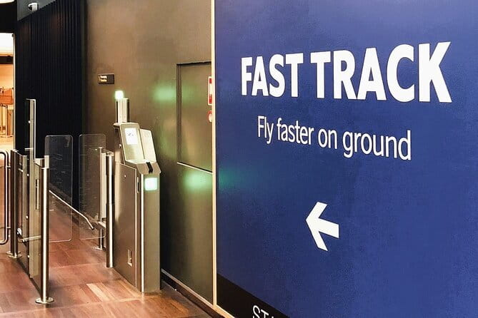 Fast Track VIP Service Noi Bai Airport (Hanoi - Vietnam) - Arrival support: visa steps, immigration, customs, bags, and car guidance