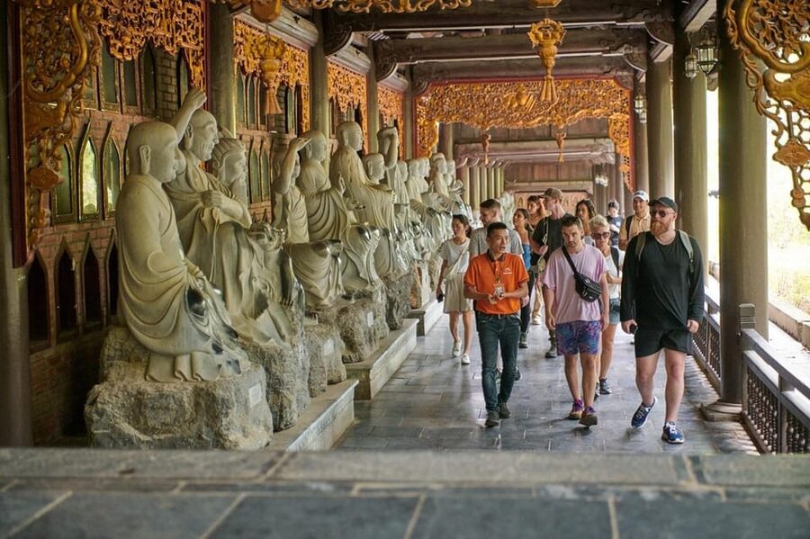 From Ha Noi: Hoa Lu – Tam Coc/ Trang An - Tam Coc: the 1.5-hour boat through caves and rice-field views