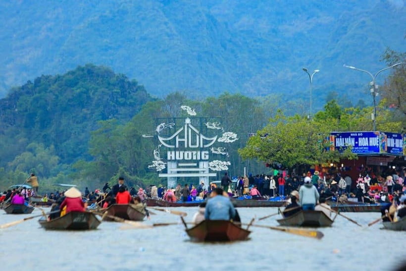 From Ha Noi: Perfume Pagoda & Quang Phu Cau Incense Village - Up to the Temples: Cable Car vs. Hike at Perfume Pagoda