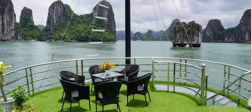From Hanoi: 1 -Day Halong Bay Cruise With Big & Small Groups - Ti Top Island and Titov Island: Swimming plus viewpoints, with real walking