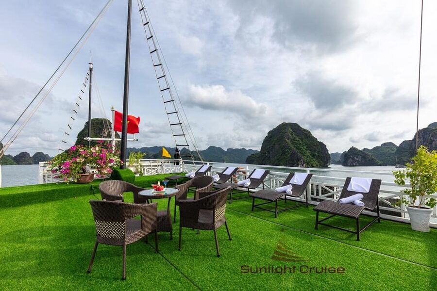 From Hanoi: 2-Day Ha Long Bay Boat Tour - Day 2: Bohon Island, Luon Cave by bamboo boat or kayak