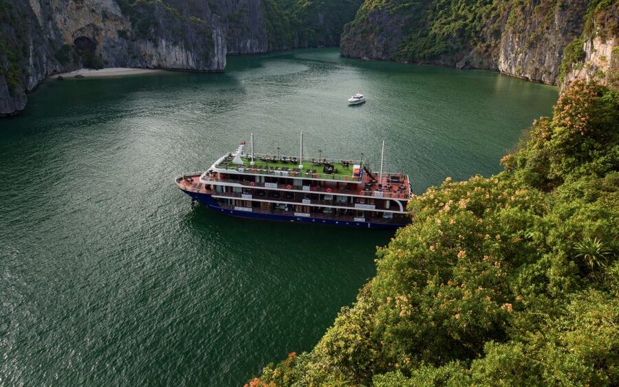From Hanoi: 2-Day Halong and Lan Ha Bay La Pandora Cruise - Meals onboard: what’s included, and why it matters on a 2-day schedule