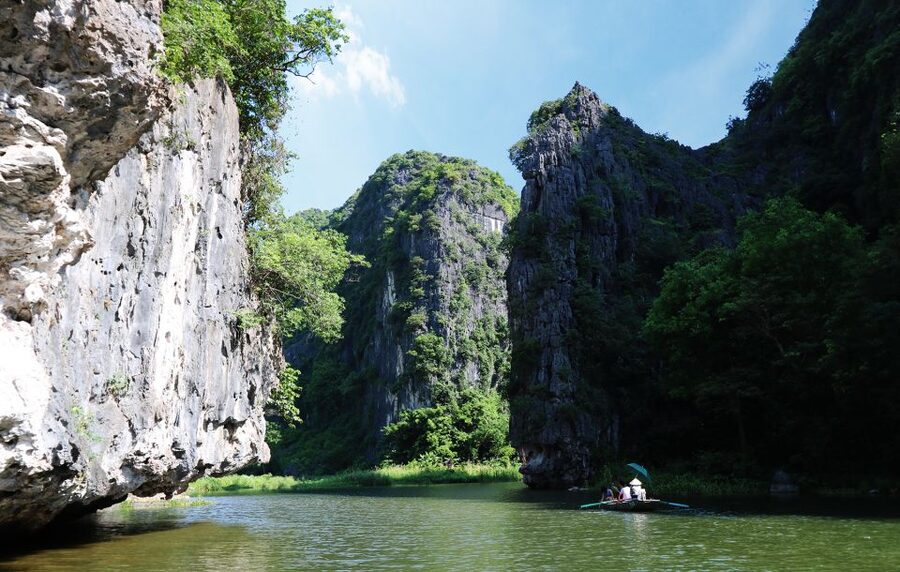From Hanoi: 2-Day Ninh Binh Tour with Accommodation & Meals - Tam Coc sampan, the classic view from the river