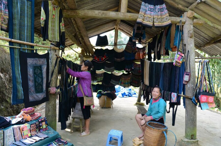 From Hanoi: 2-Day Sapa-Fansipan Peak & Trek & Ha Giang Bus - Money, Clothing, and the Real-Life Details That Matter