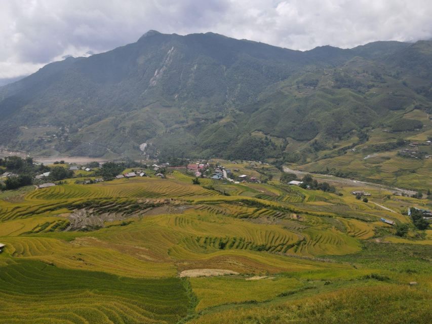 From Hanoi: 2-Day Sapa Trekking Trip with Homestay & Meals - Homestay Evening at Mama Zuzu’s Home: Cooking, Stories, and the Shared Bathroom Reality