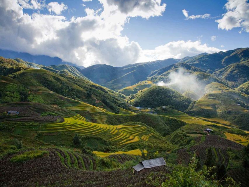 From Hanoi: 3-Day Sapa Trekking with Limousine Transfer - Entering Sapa by limousine, not by stress