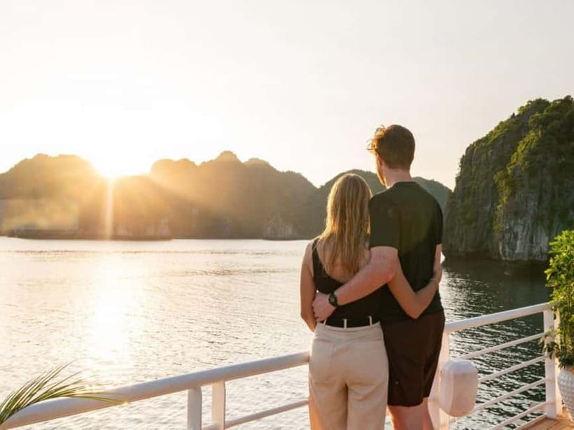 From Hanoi : 4-day Ninh Binh-Halong Bay Cruise with Balcony - Pacing and food: where the day feels smooth, and where it can feel rushed