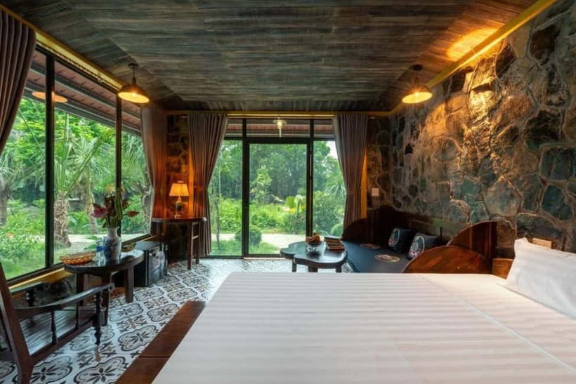 From Hanoi : 4-day Ninh Binh-Halong Bay Cruise with Balcony - Day 1 from Hanoi to Ninh Binh: Hoa Lu, biking, Trang An, then lodge check-in
