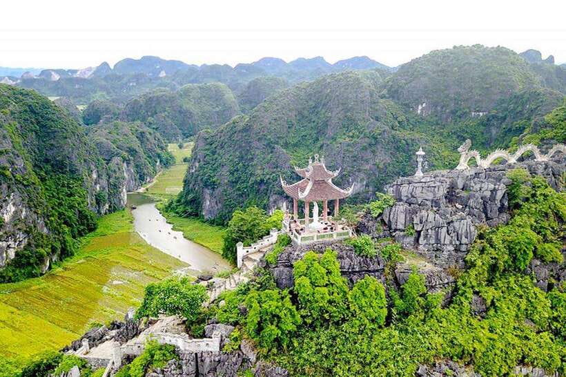 From Hanoi: 5-Day Sapa, Ninh Binh, Ha Long Bay Cruise - Day 3: Pearls Farm, Kayaking, Cooking Class, Then Hanoi by Shuttle and Sleeper Bus to Sapa
