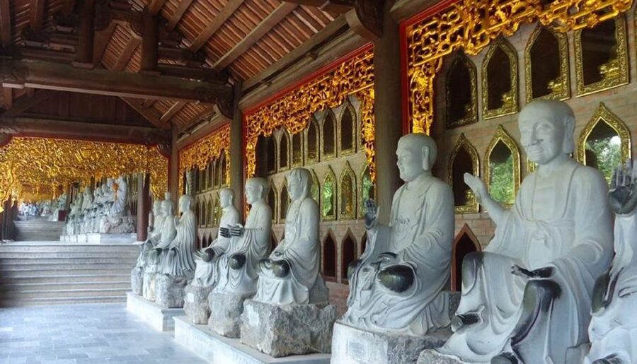 From Hanoi: Bai Dinh, Trang An, and Mua Cave Full-Day Tour - Mua Cave and Mua Island: the Steps That Earn the View