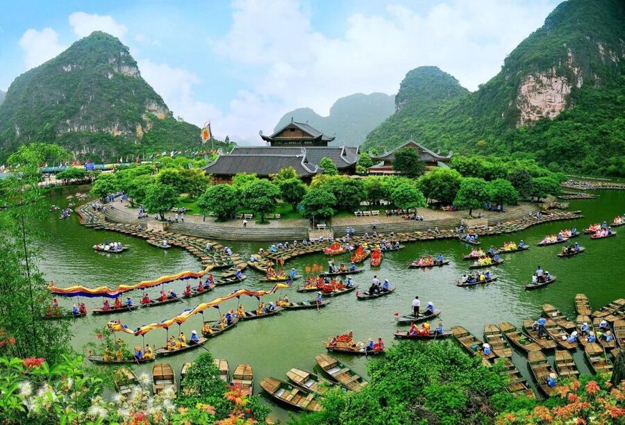 From Hanoi: Bai Dinh,Trang An and Mua Cave Trip - Should you book this Bai Dinh, Trang An, and Mua Cave trip?