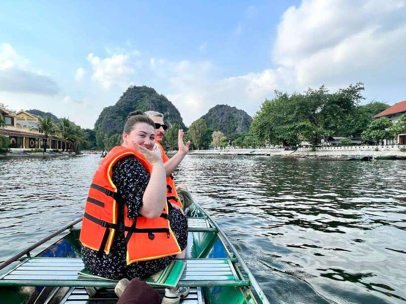 From Hanoi: Full-Day Ninh Binh Highlights Small Group Tour - Cycling to Bich Dong Pagoda, Breeze Time After the Climb