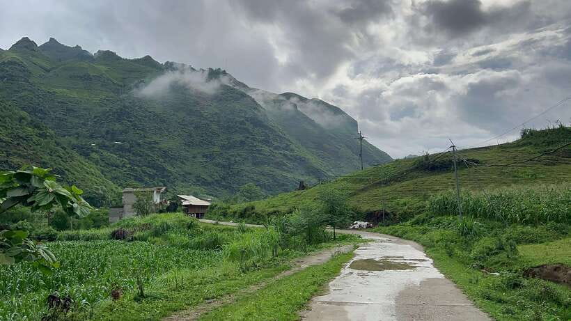 From Hanoi: Ha Giang Loop Easy Rider Tour by Sleeper Bus - Ethnic villages and terraced rice: seeing daily life, not just scenery