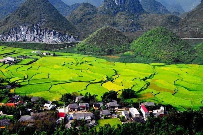 From Hanoi: Ha Giang Loop Tour 3 Nights 2 Days with Motorbike/Car - Day 3 morning: Nho Que River area and Ma Pi Leng Pass