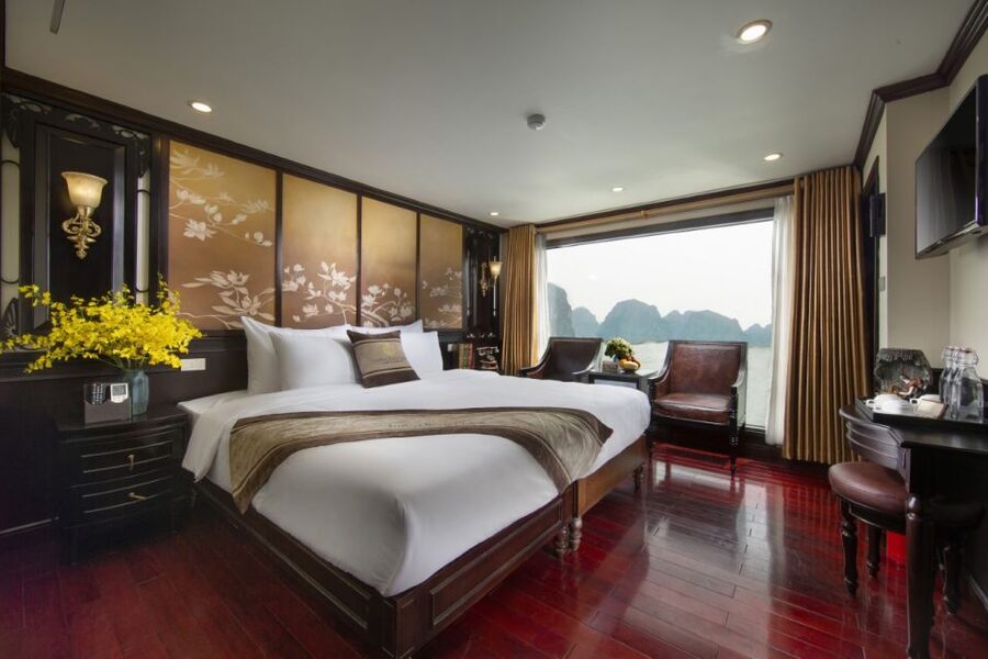 From Hanoi: Ha Long Bay 3-Day 5 Star Cruise with Balcony - Who this 3-day balcony cruise suits best