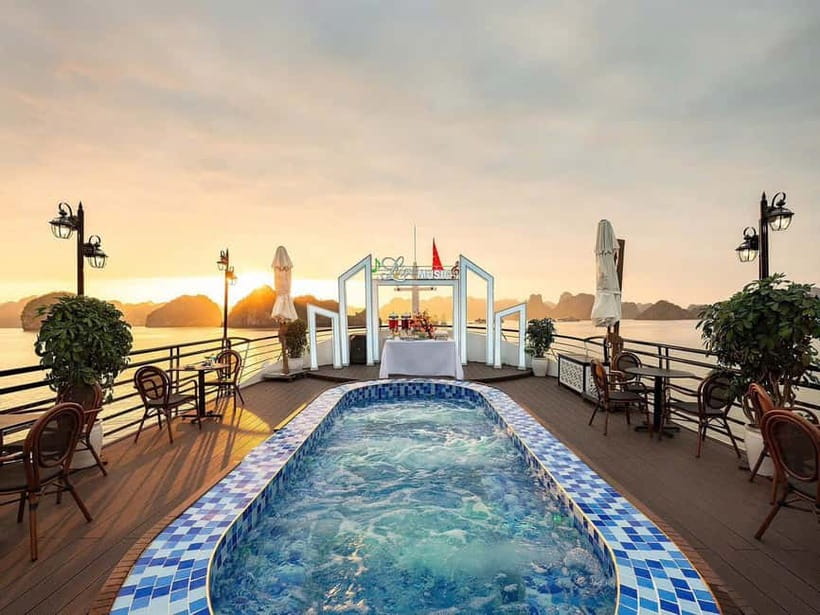 From Hanoi:Ha Long Bay Day Tour w/ Thien Cung Cave& Kayaking - Key points to know before you go