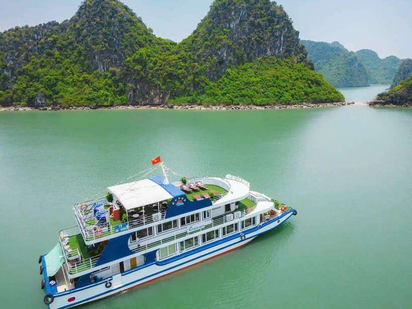 From Hanoi: Ha Long Bay Full-Day Luxury Cruise - Luon Cave kayaking or bamboo boat, the lagoon section that changes the vibe