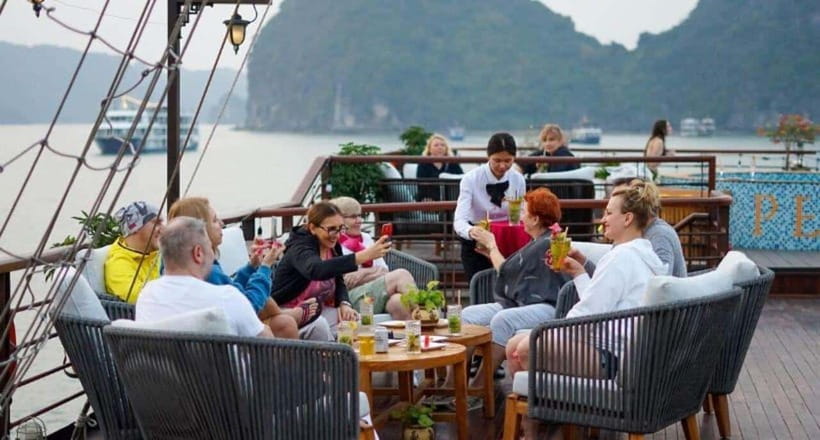 From Hanoi: Ha Long Bay Full-Day Luxury Cruise - From Tuan Chau Harbor to the World Heritage scenery, including Fighting Chicken and Incense Burner